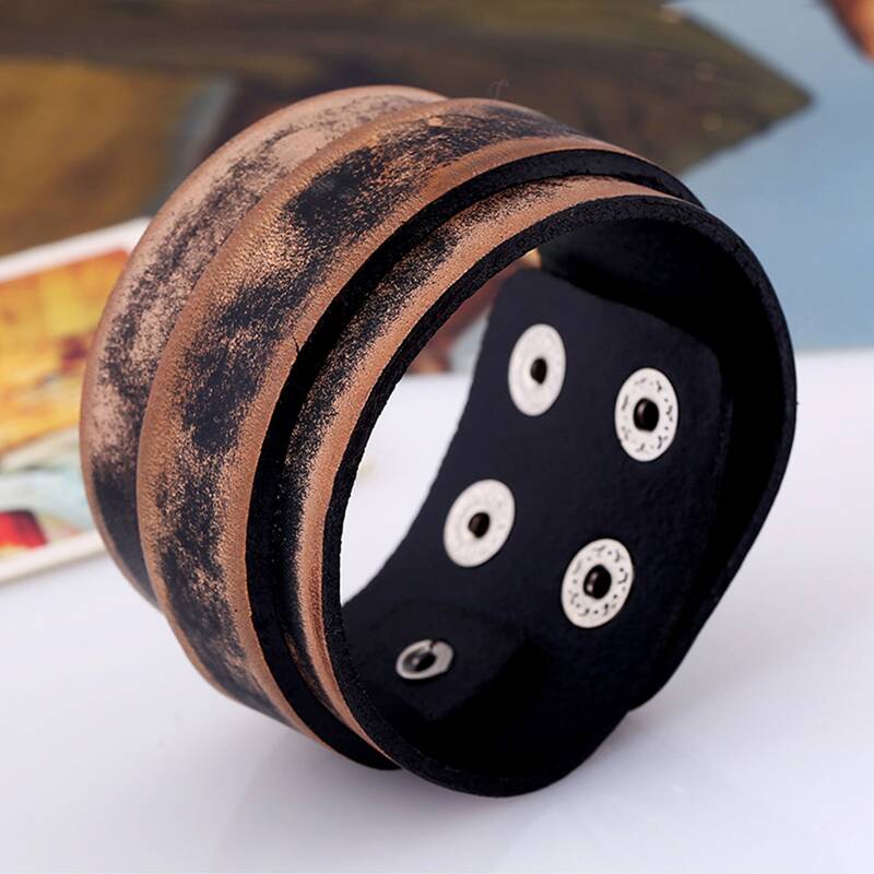 

Guys Metal Button PU Leather Bracelet, Brown