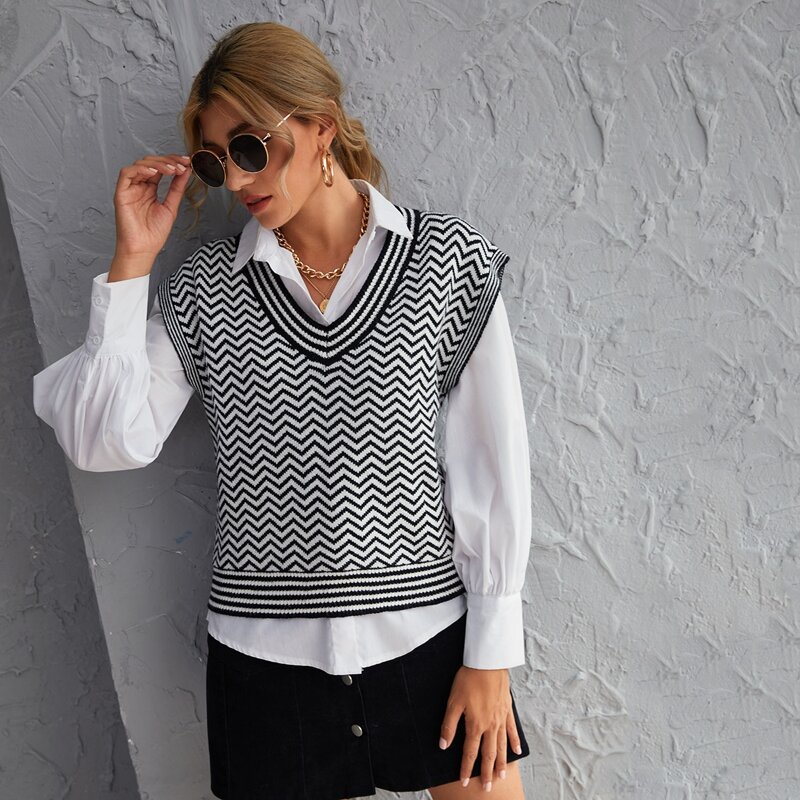 

V-neck Chevron Sweater Vest, Black and white
