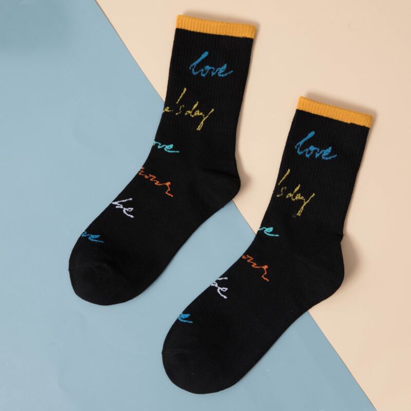 

Guys Letter Graphic Socks, Multicolor