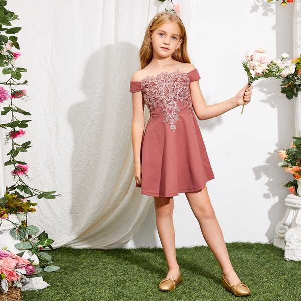 

Girls Off Shoulder Floral Applique Detail Dress, Redwood