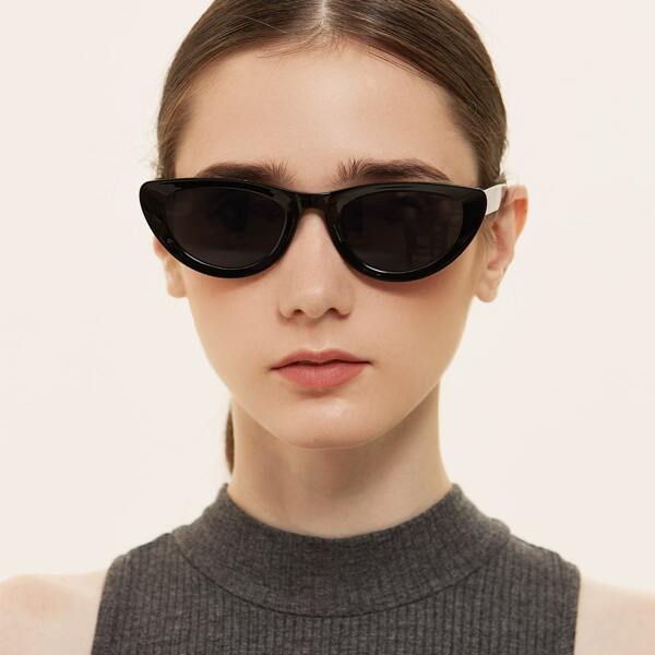

Cat Eye Sunglasses