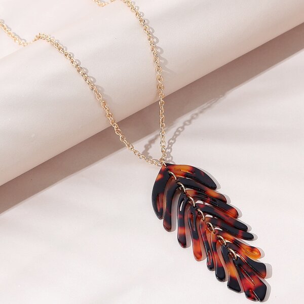 

Leaf Pendant Necklace, Coffee brown