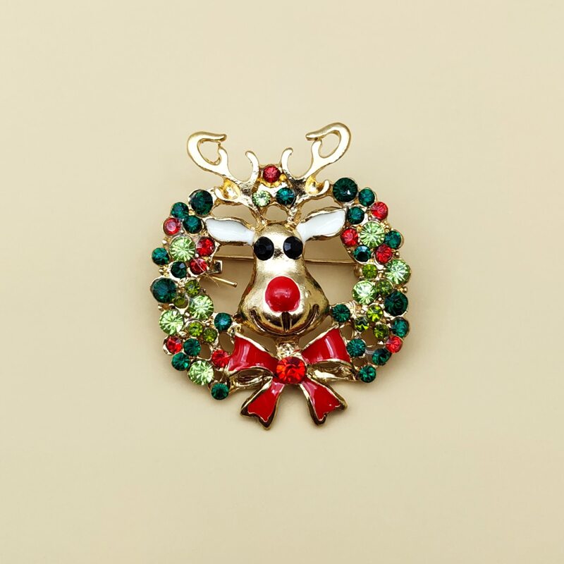 

Christmas Wreath Design Brooch, Gold