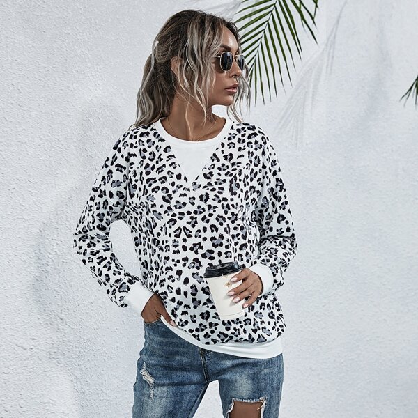 

Leopard Print Round Neck Sweatshirt, Multicolor