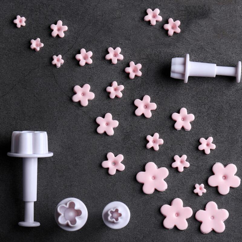 4pcs Flower Shaped Spring Mold, White