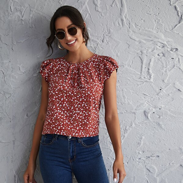 

Ditsy Floral Fold Pleated Front Petal Sleeve Top, Redwood