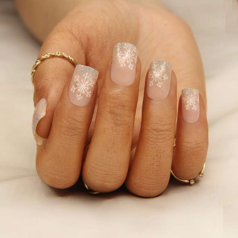 

24pcs Christmas Snowflake False Nail & 1sheet Tape & 1pc Nail File, Multicolor