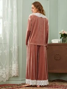 SHEIN 緹花蕾絲青果領羅紋針織天鵝絨上衣和褲子睡衣套裝 - 鏽棕色 - 查看 2