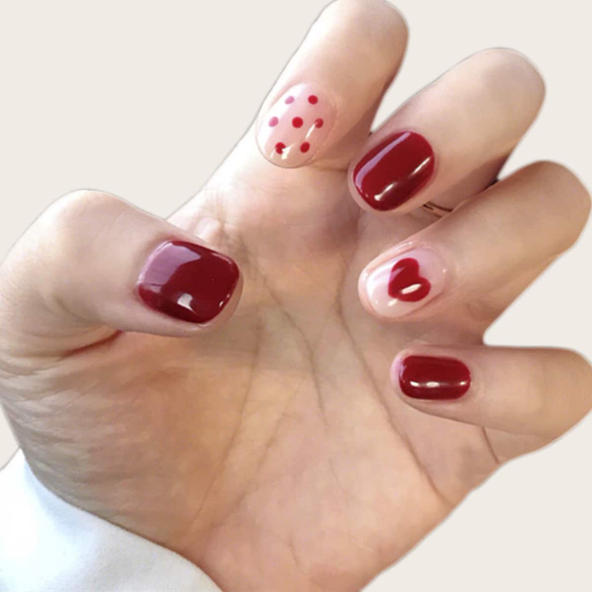 

24pcs Polka Dot False Nail & 1sheet Tape, Red