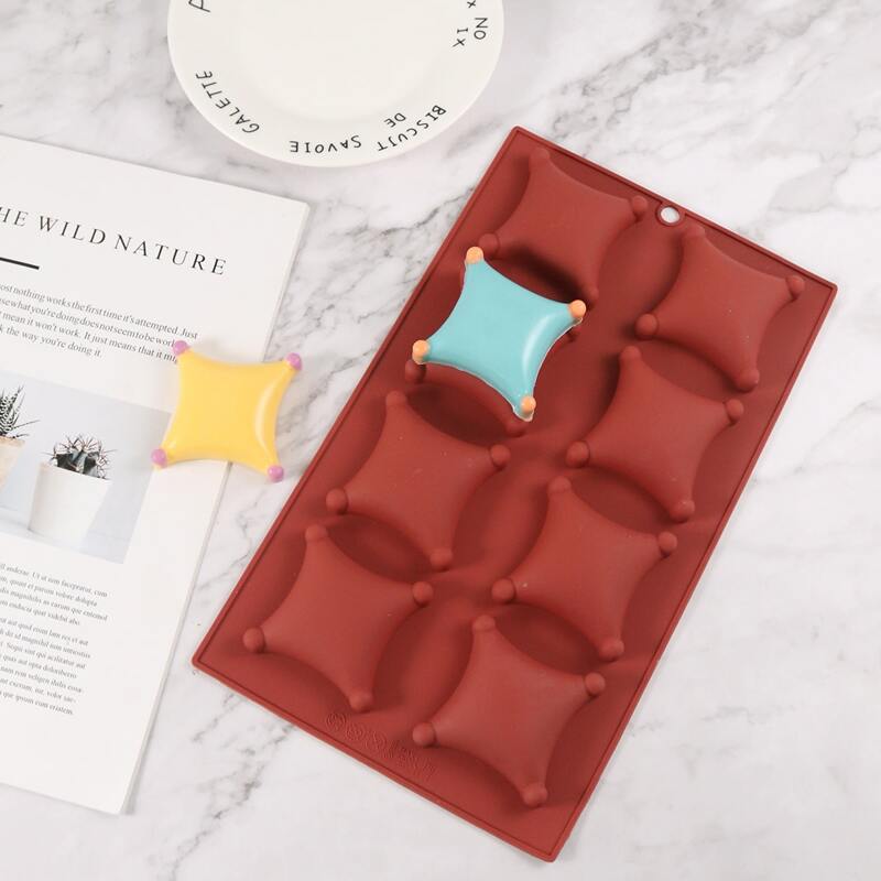 

1pc 8 Grid Silicone Biscuit Mold, Burgundy
