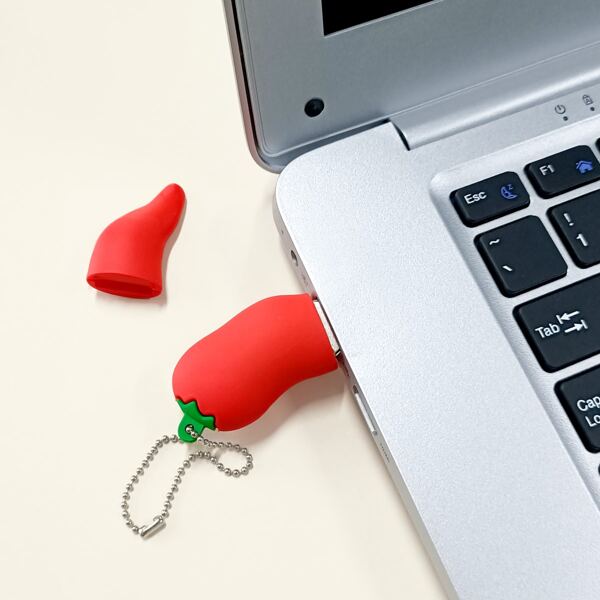 

USB-накопитель в форме перца чили, Красный