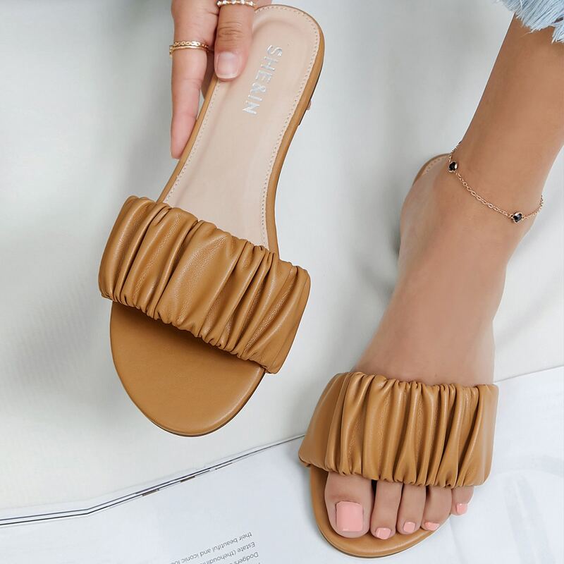

Ruched Vamp Faux Leather Sandals, Brown