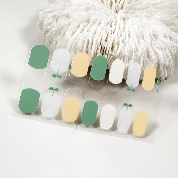 

1sheet Graphic Nail Sticker, Multicolor