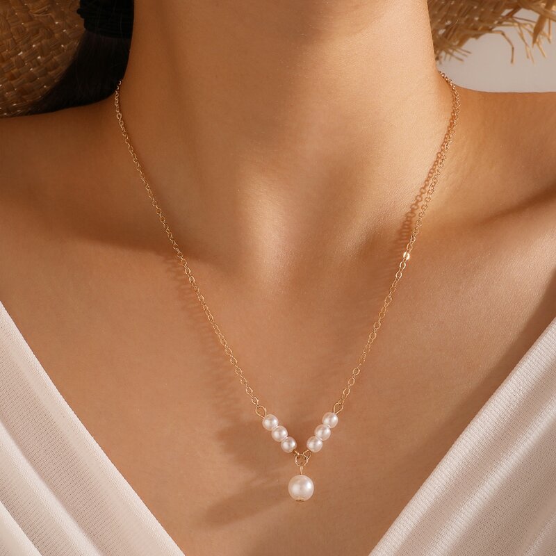 

Faux Pearl Pendant Necklace, Gold