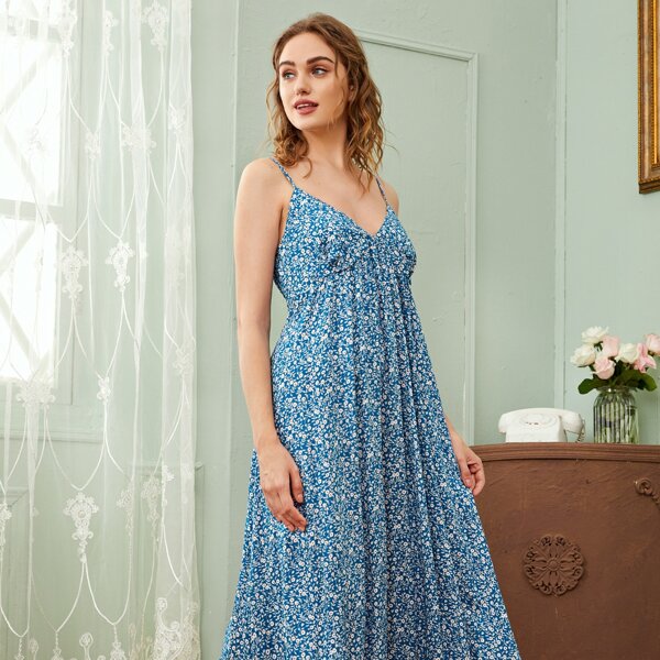 

Ditsy Floral Print Slip Nightdress, Blue