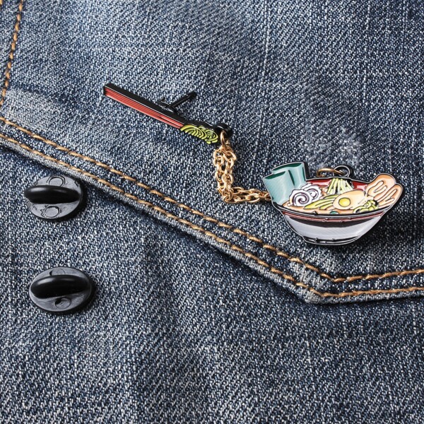 

Noodle Design Brooch, Multicolor