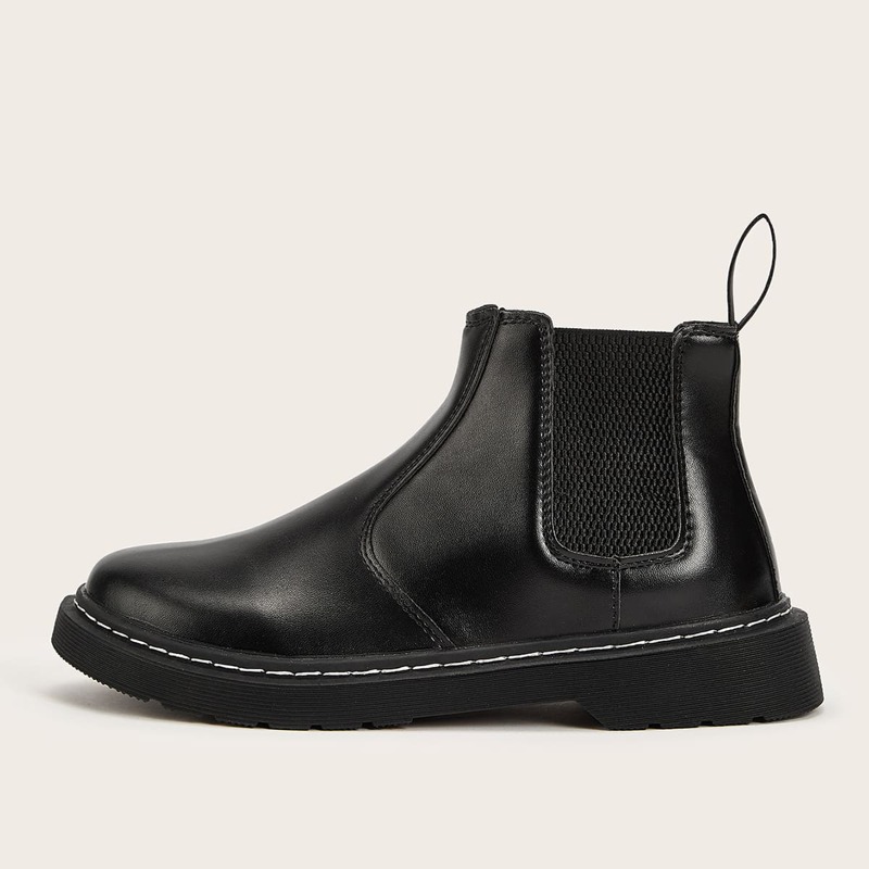 

Minimalist Chelsea Boots, Black