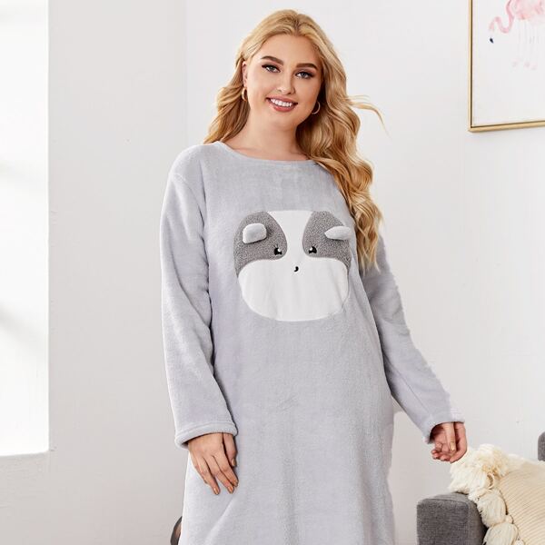 

Plus Cartoon Patched Flannel Night Dress, Light grey