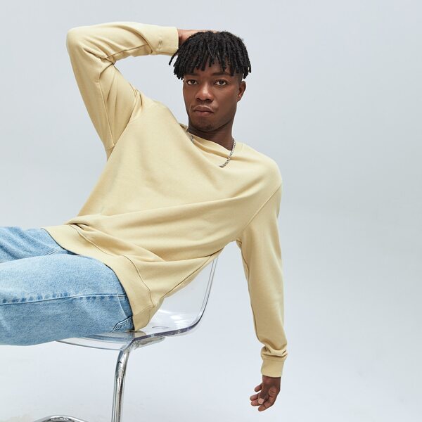 

Men Solid Round Neck Sweatshirt, Apricot