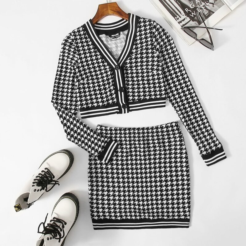 

Button Placket Striped Trim Houndstooth Pattern Top & Skirt Set, Black and white
