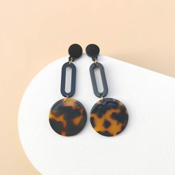 

Acrylic Round Drop Earrings, Coffee brown