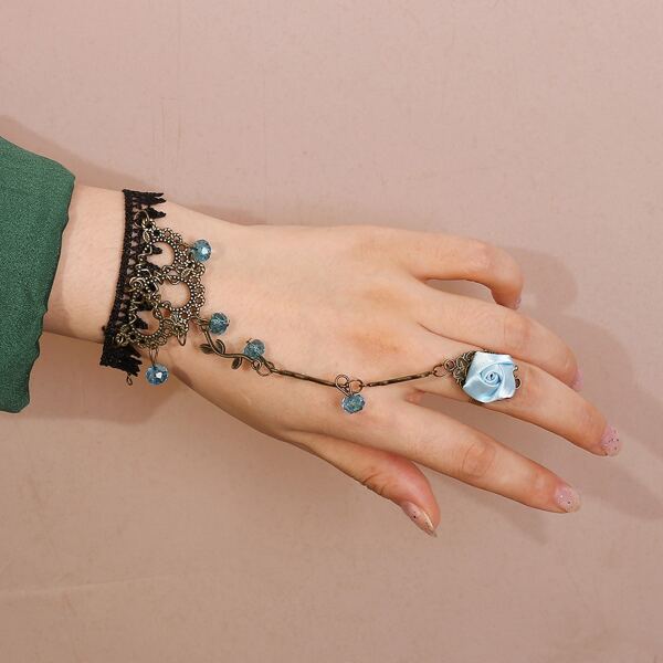 

Flower Decor Mittens Bracelet, Multicolor