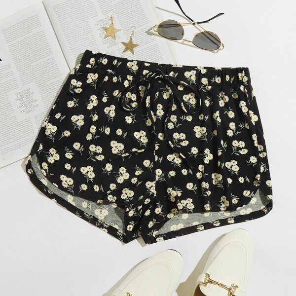 

Knot Waist Daisy Floral Shorts, Black