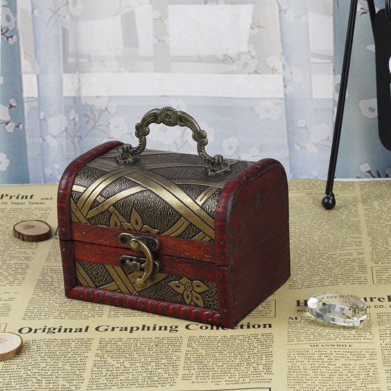 

Treasure Box Decoration, Burgundy
