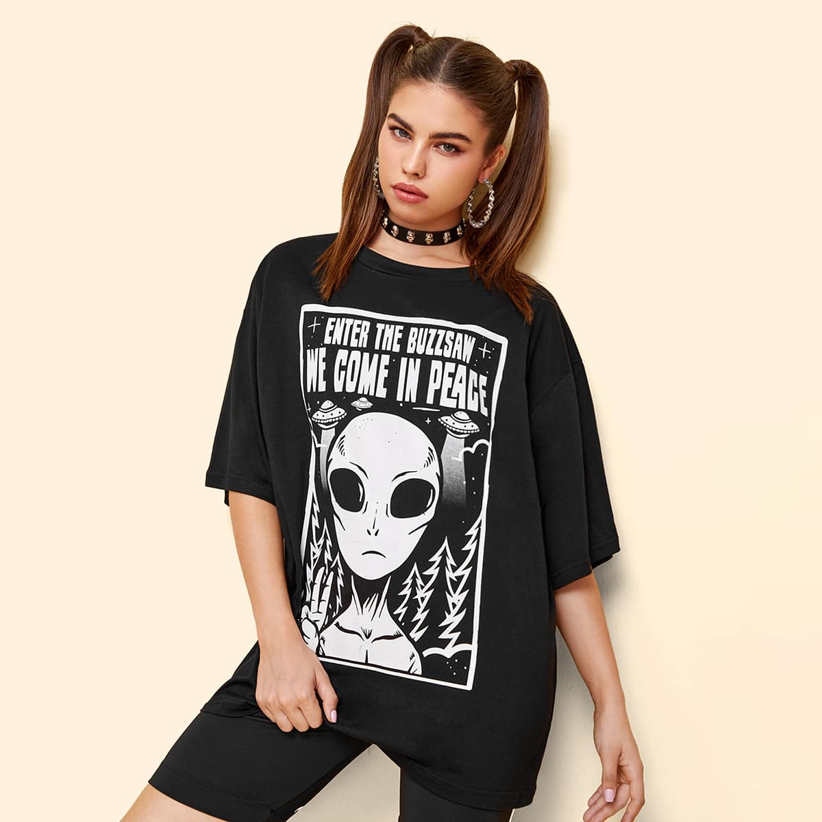 

Letter Alien Graphic Oversized Tee, Black
