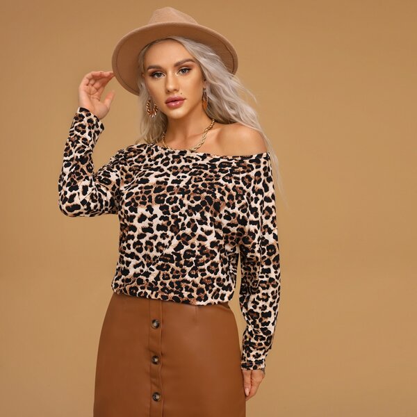 

Leopard Print Asymmetrical Neck Tee, Multicolor