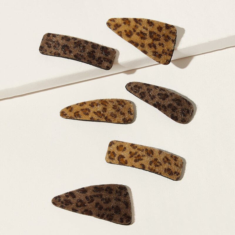 

2pcs Random Leopard Hair Clip, Multicolor