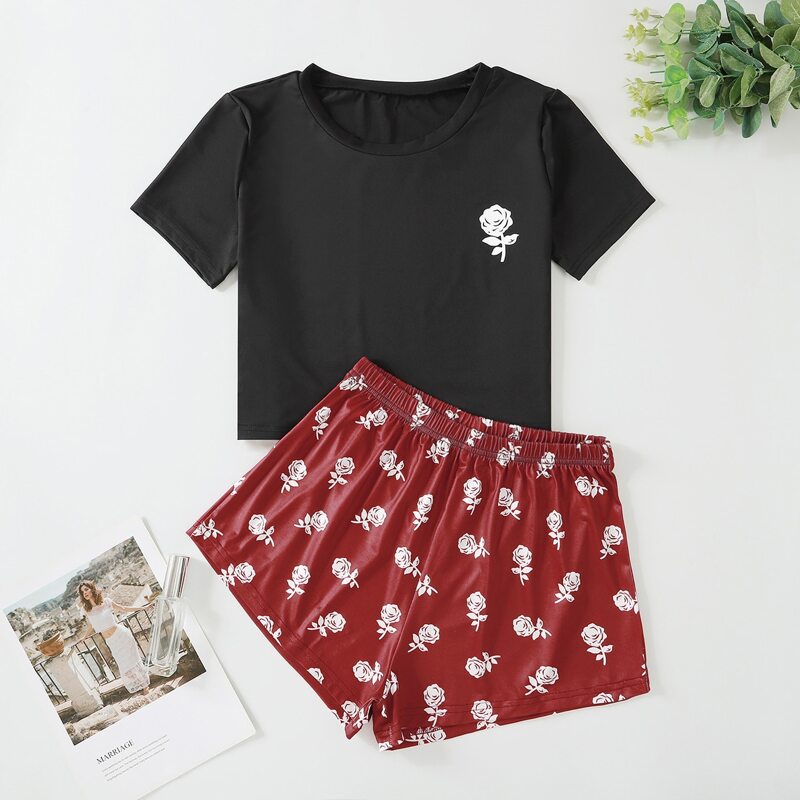 

Rose Print Tee & Shorts Pajama Set, Multicolor