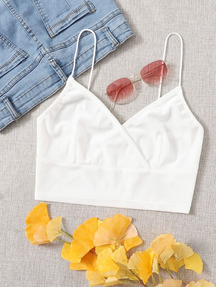 SHEIN EZwear Top de tirantes corto de terciopelo de cuello cruzado - Blanco - Ver 1