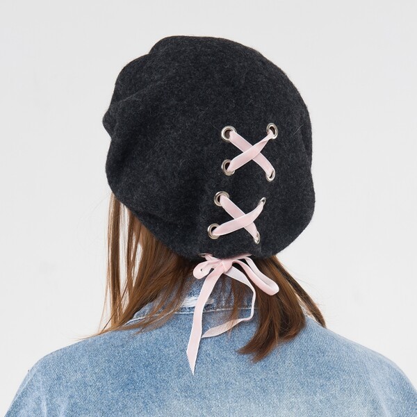 

Cross Strap Beret, Black