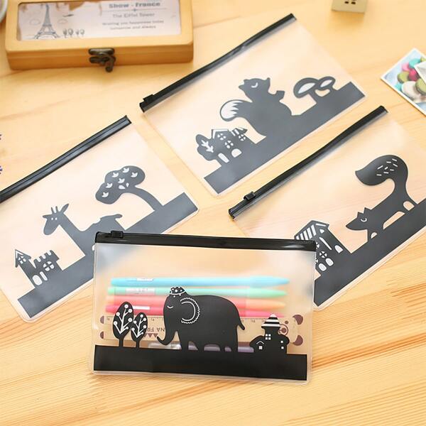 

4pcs Cartoon Graphic Random Pencil Bag, Multicolor