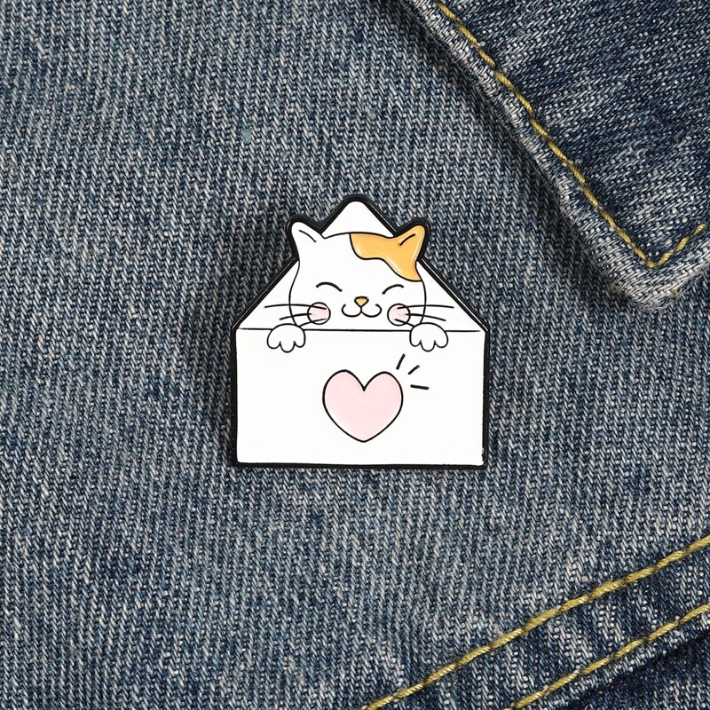 

Cat Design Brooch, Multicolor