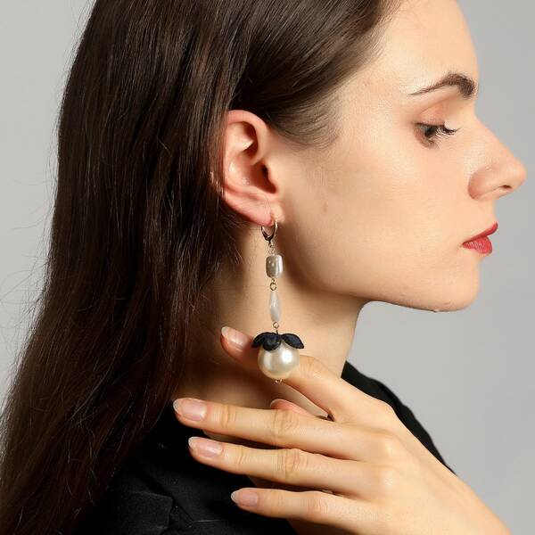 

Faux Pearl Drop Minimalist Earrings, White