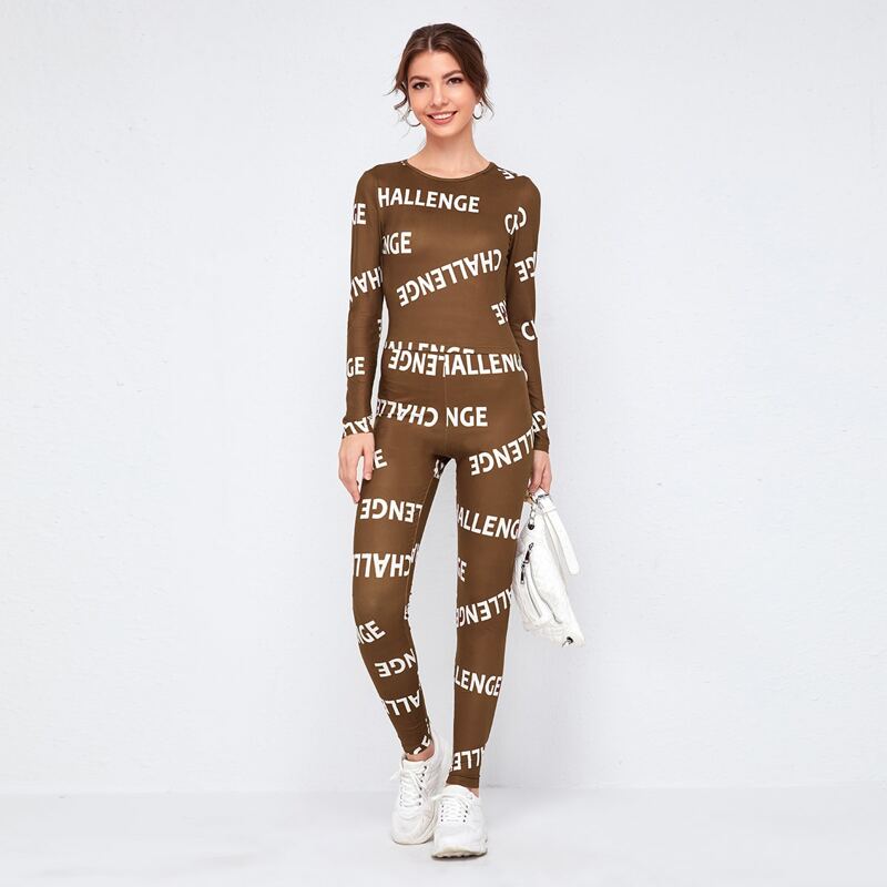 

Letter Graphic Crop Top & Leggings Set, Coffee brown