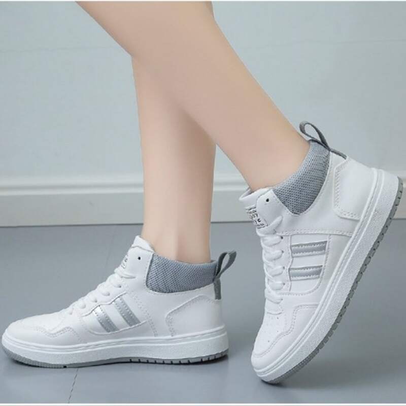 

Lace-up High Top Skate Shoes, White