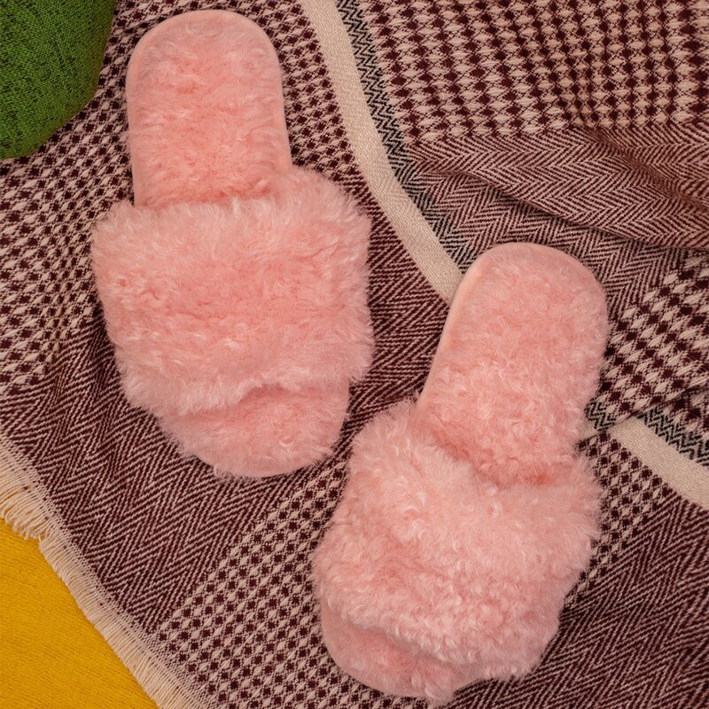 

Minimalist Wide Fit Fluffy Slippers, Hot pink