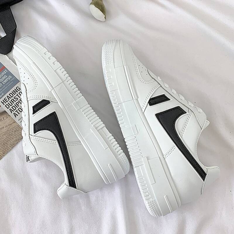 

Colorblock Lace-up Skate Shoes, Black and white