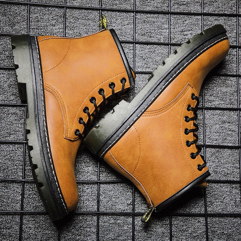 

Guys Wide Fit Lace-up Front Boots, Camel