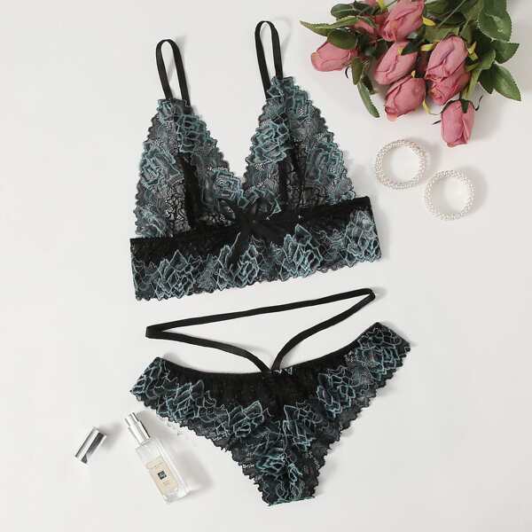 

Комплект кружевного женского белья с разрезом, Чёрный