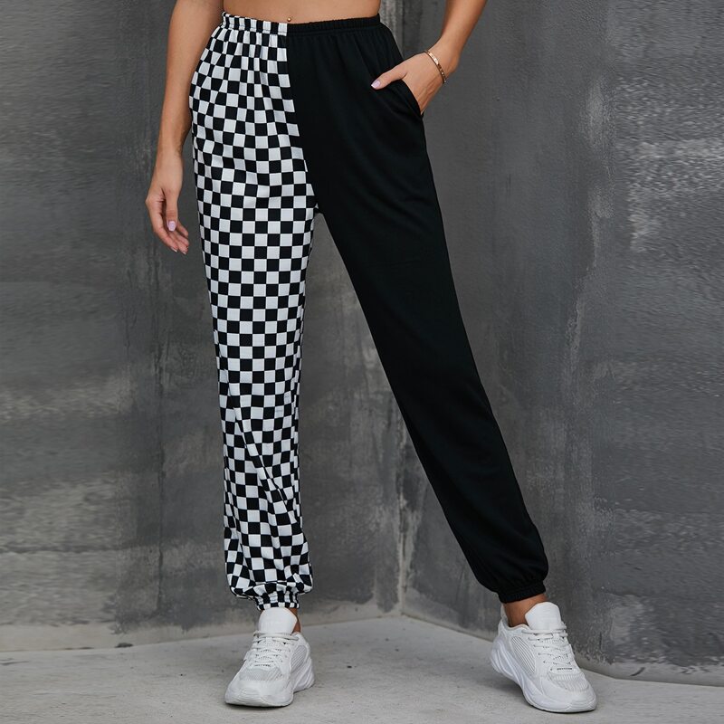 

Checkered Print Spliced Sweatpants, Black and white