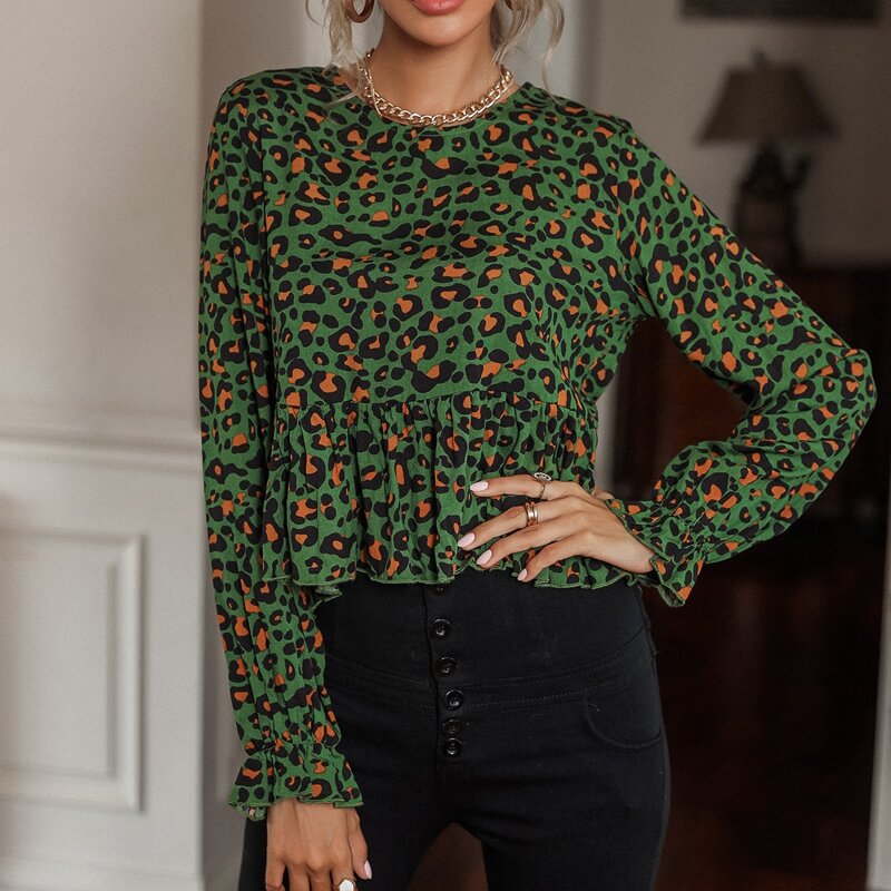 

Keyhole Back Leopard Peplum Top, Green