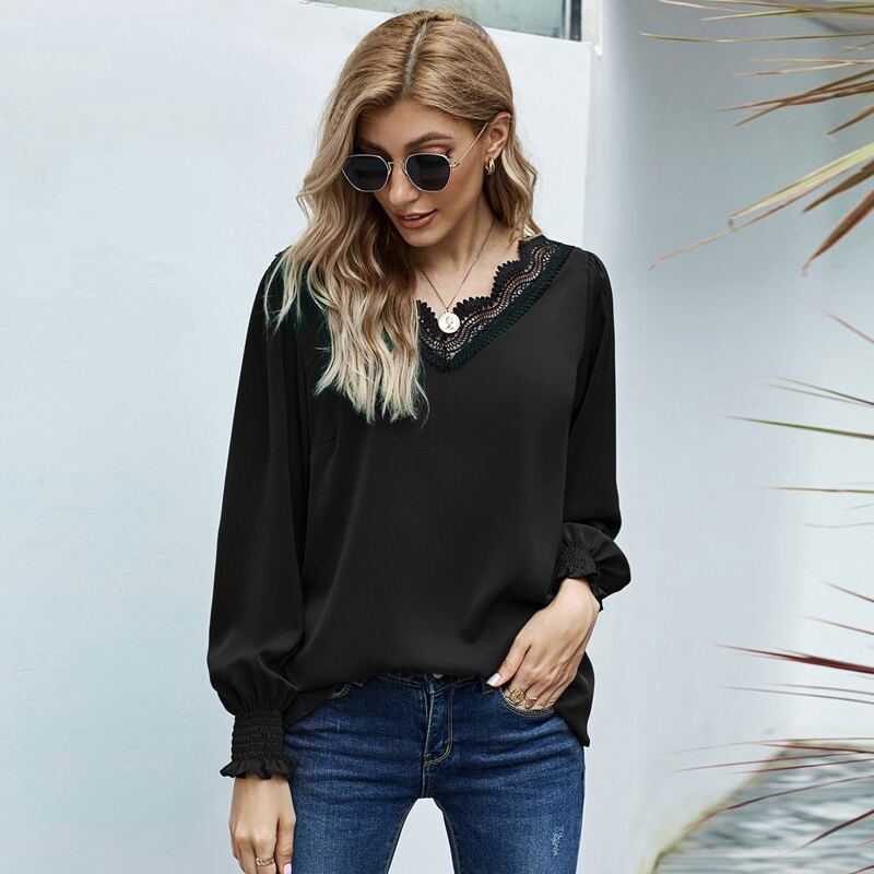

Contrast Lace Scallop Neck Lantern Sleeve Blouse, Black