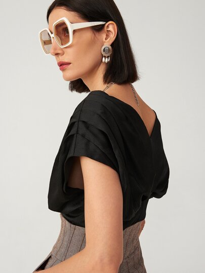 BATWING SLEEVE RUCHED TOP