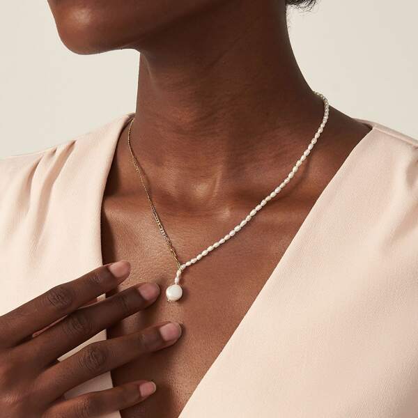 

PEARL AND CURB NECKLACE, Gold