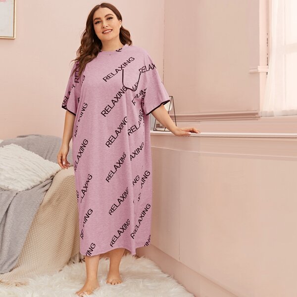 

Plus Contrast Binding Pocket Patched Letter Graphic Nightdress, Pastel lilac purple
