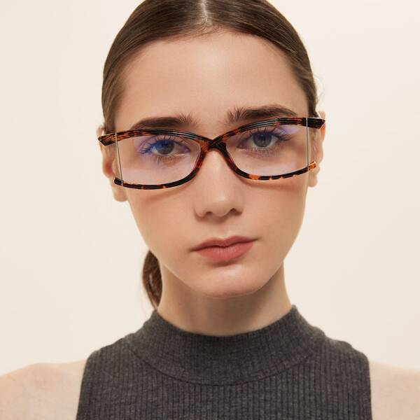 

Tortoiseshell Frame Glasses